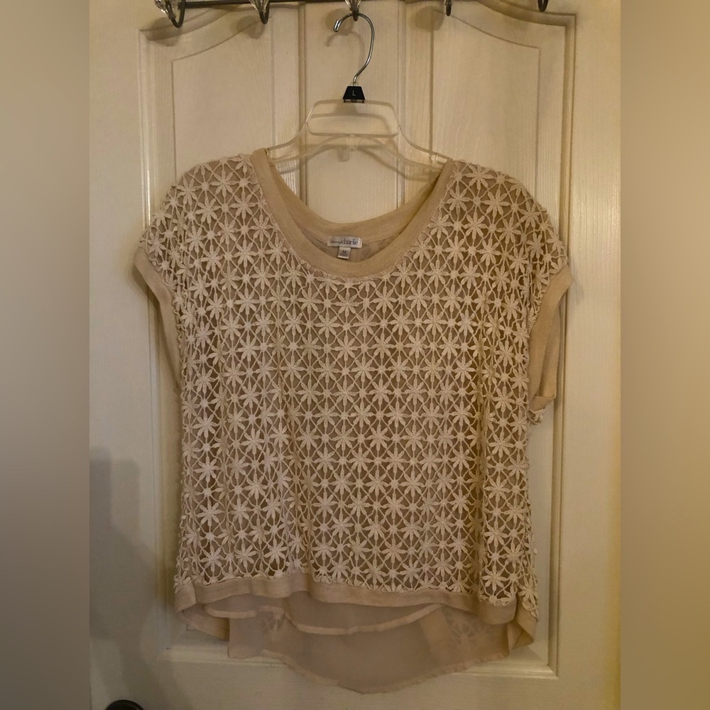 ✨REDUCED✨Charming Charlie Ivory Lace Top